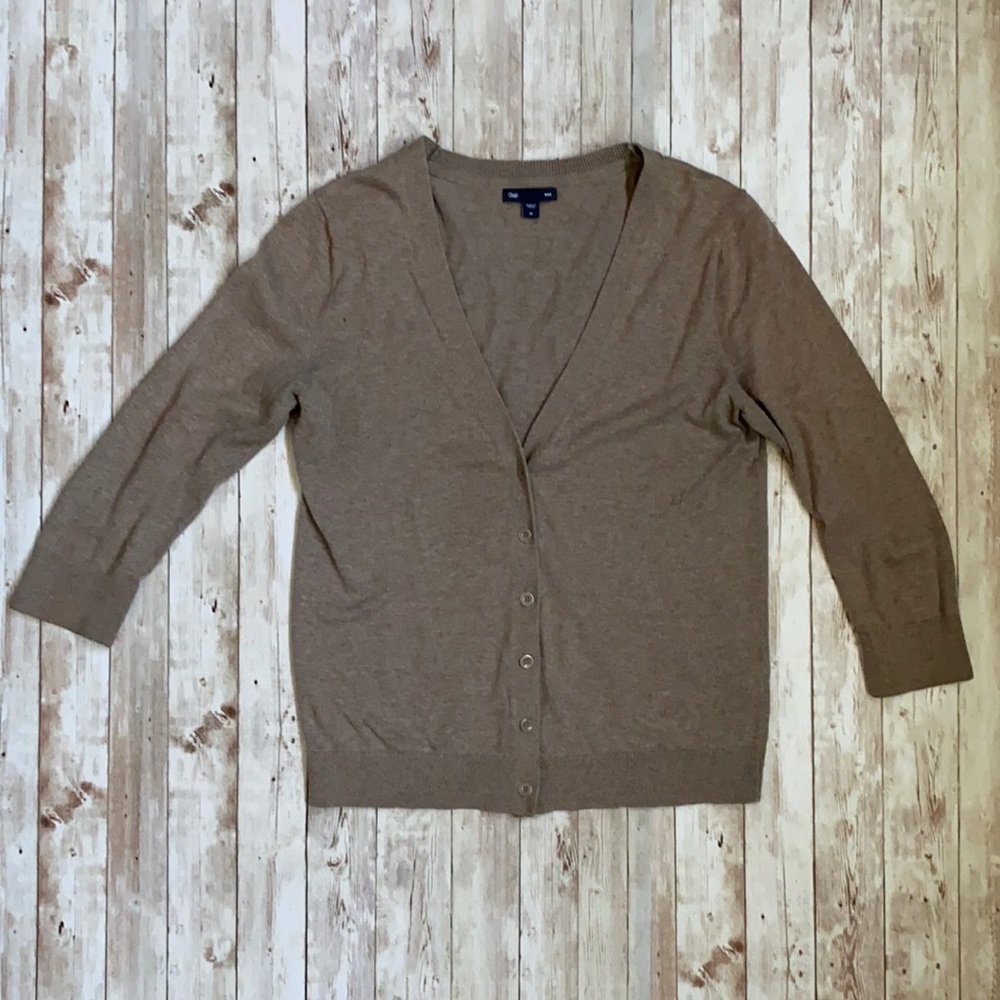Gap three quarter sleeve button up cardigan.